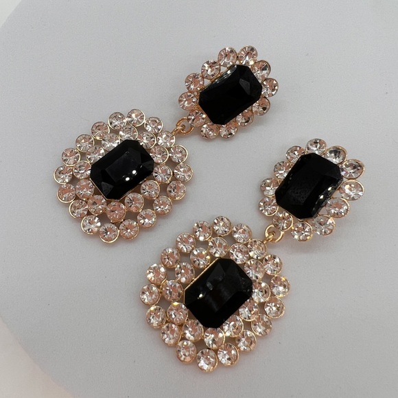 Stunning Black Crystal Dangle Earrings - Evening and Formal Earrings - Picture 3 of 11